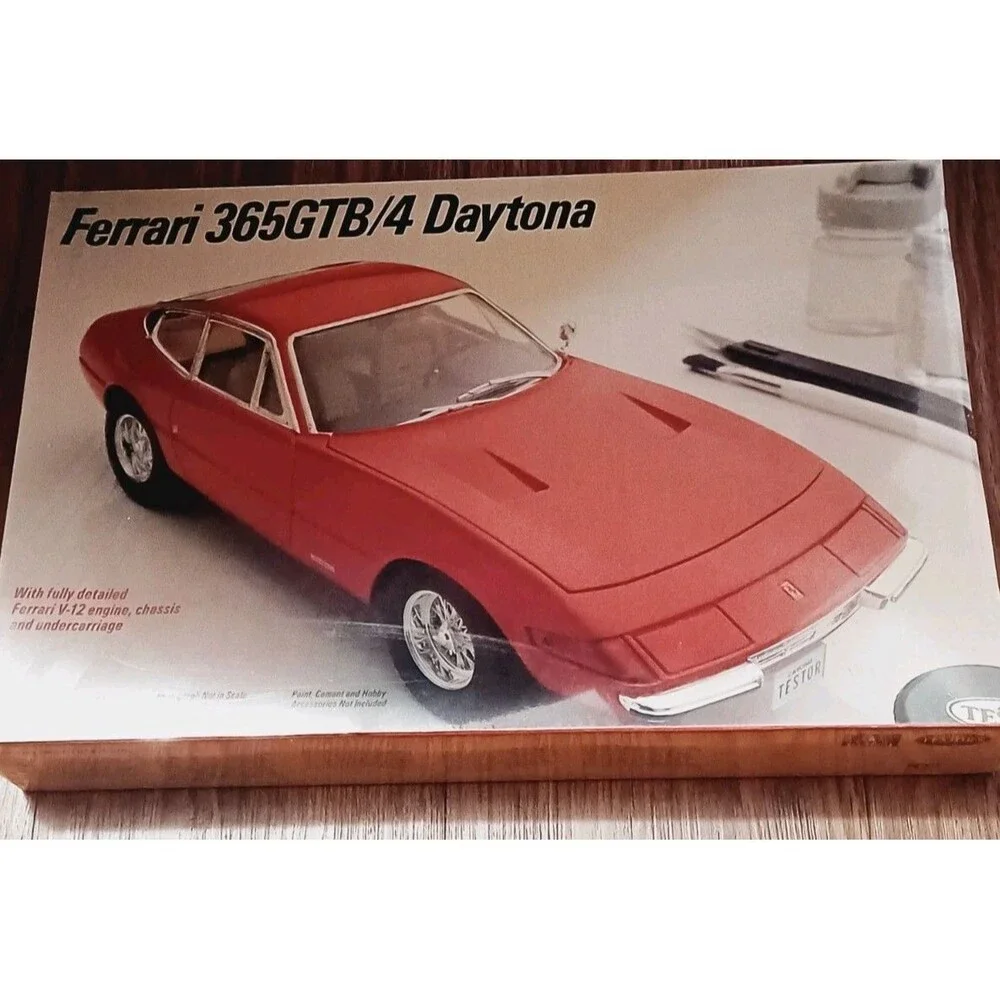 Testor Vintage Ferrari 365GTB/4 Daytona 1/24 Scale Model Kit 233 Sealed NIB
